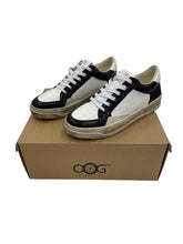 Lade das Bild in den Galerie-Viewer, AQ016 Black White OOG Damen Sneaker
