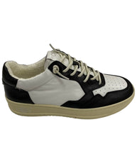 Lade das Bild in den Galerie-Viewer, OS1811 Black OOG Leder Sneakers
