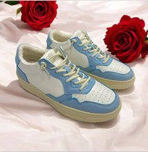 Lade das Bild in den Galerie-Viewer, OS1811 Sky Blue OOG Leder Sneakers
